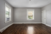 204 E Franklin St - 19