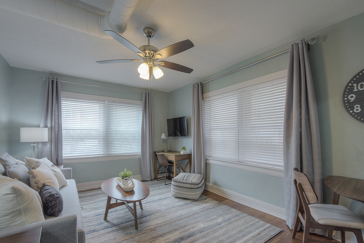 722 W 37th St - 3
