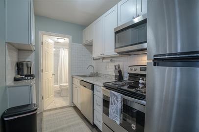 3809 Mercier St - 102